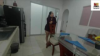 damn my lesbian stepdaughter sneaks in to suck my pussy and tits till i squirt 😍💦