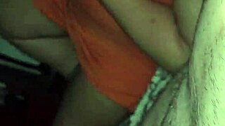 Watch this milf cum hard while fucking with feet and toes fetish