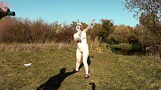 autumn sport milf frina strips naked outdoors for naked badminton doggy!