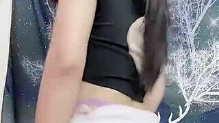 uhh sexy vietnamese girl dancin all private n hot part 1