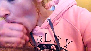Homemade amateur redhead girlfriend blows me then takes creampie deep inside! 😍🍆💦