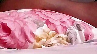 En-Chan's Three Fingers Technique Makes Her Scream In Submission?