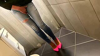Desperate Jeans Pee Then Ass Piss And Eager Blowjob