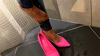 Desperate Jeans Pee Then Ass Piss And Eager Blowjob