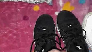 corrrida ennn tenis ohhh yeah foot fetish cumshot