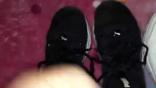 corrrida ennn tenis ohhh yeah foot fetish cumshot
