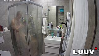 luuv couple kareflore and abbadon get steamy in the shower for their reality show 💦🛁😍