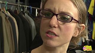 experienced milf kelsey obsesses over blonde babe piper perri's pussy lick ride
