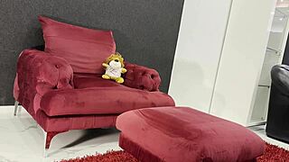 wanna see college amateurs turn photo shoot into pussy casting?