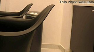 wanna see college amateurs turn photo shoot into pussy casting?