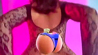 picture this ebony bodybuilder babe screaming on your monster cock till creamy explosion