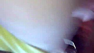 la chica de los elotes gime mientras le meto verga en su gran culo y coño chorreante