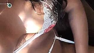 GABI DE RIBEIRO PRETO ENJOYS MORNING SOLO HANDJOB