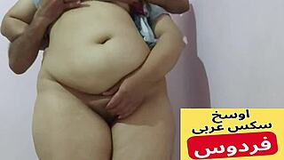 Egyptian milf aunty's honey pussy creampied while she chats lover doggystyle.