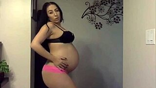 omg pregnant cutie flaunts that sexy round belly 😍🤰