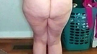 Hot Mature Bends Over in Tight Yoga Pants Exposing Big Tits and Wet Pussy During Early Morning Stretch