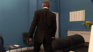 ben dover's the boss getting double sucked by secretaries at work 😍