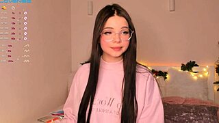 Petite Liza flaunts big tits in webcam chat
