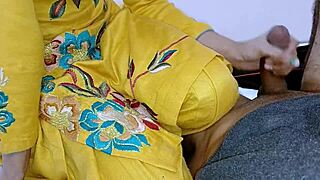 punjabi auntie's thick ass gets pounded deep and raw