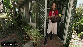 Vr conk aerith gainsborough cosplay parody skinny babe rides huge cock