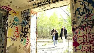 julia parker and maria gail risky no-condom ffm threesome lost place