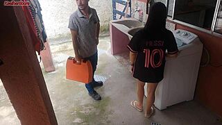 WOW! married housewife pays washing machine TECH with her BIG ASS while hubby'S OUT?!