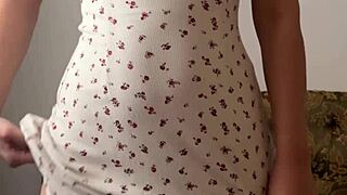 cute teen maiskii masturbates 💦😍