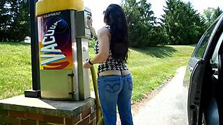wanna see this big ass milf bust out of tight jeans at the car wash?? damn!