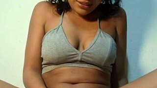 i get so horny masturbating alone with my lil 18+ clitoral vibrator n squirt cum twice watch me moan