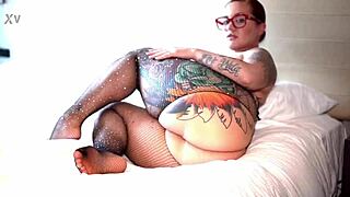 Santana Red's Juicy Huge Latina Tattoo Ass Shakes Wildly