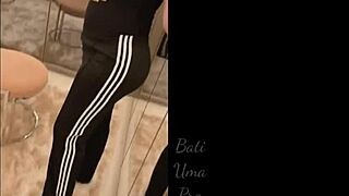 Barbara Evans pregnant jerks off for you