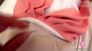 Kaho的小麦肤色闪耀，热带美女骑乘