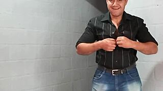 Yuri hires brazilian bodybuilder security and watches him stroke huge cock to climax for voyeur