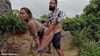 casal mattos beach orgy!! anne's wet hairy pussy gets surprise creampie 😈🍆💦 grelona foda