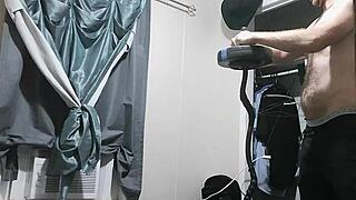 Hunghank69 Update 32 - Skinny Muscular Babe Jerk Instructions Workout Cumshot!