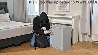 i'm miami, that brunette beauty fixing the robbery with my steamy dp threesome in bed