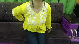 WATCH Mulkin FUCK ghar ki nokar Manoj DEEP HARDCORE chudai creampie hindi!!