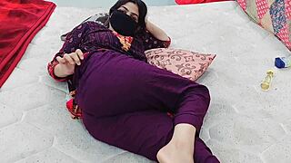 Sobia Nasir Strips Nude in Hot Body Reveal.