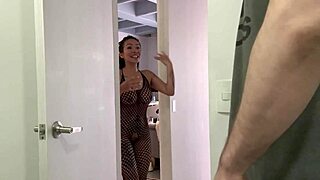 behind the scenes latina milf mariana sandoval showers with muscly andres acosta backstage action