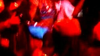 Shake that fat ass harder in Montgomery, make the gump quake!