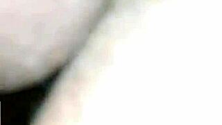 Ever seen a chubby Indian housewife moan through rough closeup pounding by boyfriend?