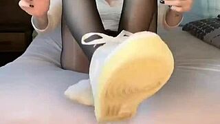 crave blacknails feet in nylon tights and nike airforce?