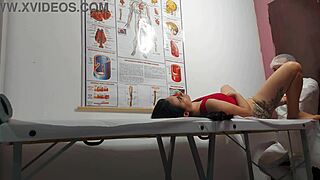 ginecologista fingers ass then bareback fucks juicy patient hard