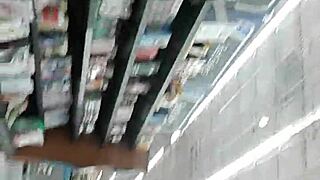 check this tight ass bouncing in raw action