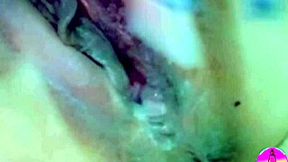😈 single milf shoves toy deep in aggressive anal play