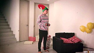 I cheat on my girl fucking mama noel hard on christmas 🎄🍆💦