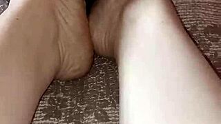 Gretala Strofina Perizoma On Sexy Barefoot Ebony Alternative Feet