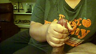 wanna quick jerk-off handjob from your girlfriend before work?
