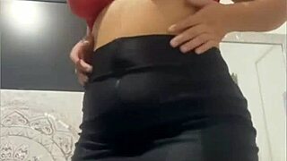 professorinha putinha flashing her pussy and hard cock for everyone??