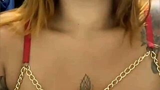 professorinha putinha flashing her pussy and hard cock for everyone??